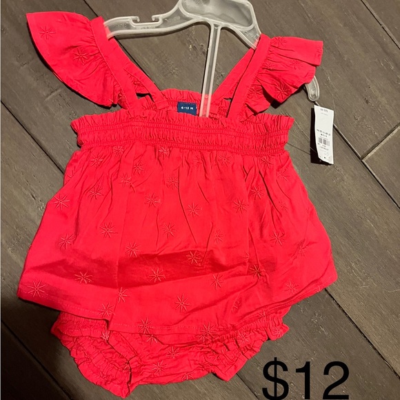 Old navy size 6-12months - Picture 1 of 1